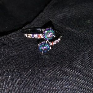 Gorgeous 18kt White gold plated multi colored ring